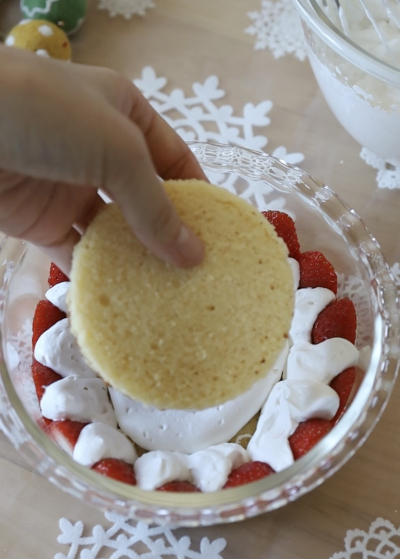 クリスマスに‼︎フレジェ風いちごのスコップケーキ