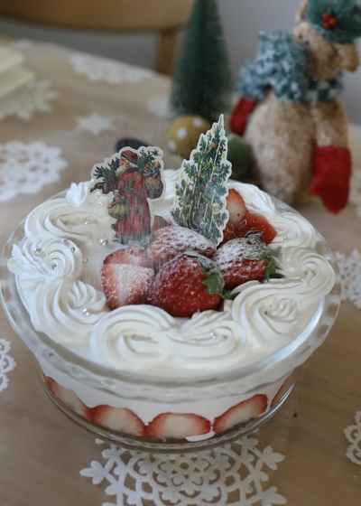 クリスマスに‼︎フレジェ風いちごのスコップケーキ