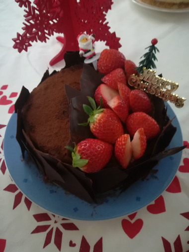 クリスマスチョコレートケーキ Chococohs お菓子 パンのレシピや作り方 Cotta コッタ