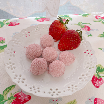 いちごのスノーボール はつみ お菓子 パンのレシピや作り方 Cotta コッタ