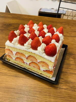 簡単なのに華やか スクエアケーキ みほち お菓子 パンのレシピや作り方 Cotta コッタ